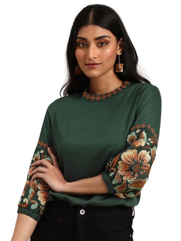 rytras Women's Embroidered Regular Top(Green,M)