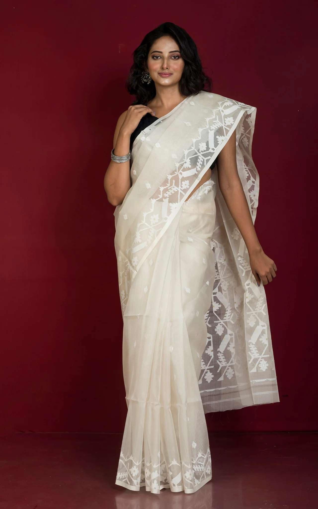 Bengal looms India Womens Indian Pure Muslin Silk Woven Karat Nakshi Motif Work Jamdani Saree With Blouse Piece (Off White And White) - Image 3